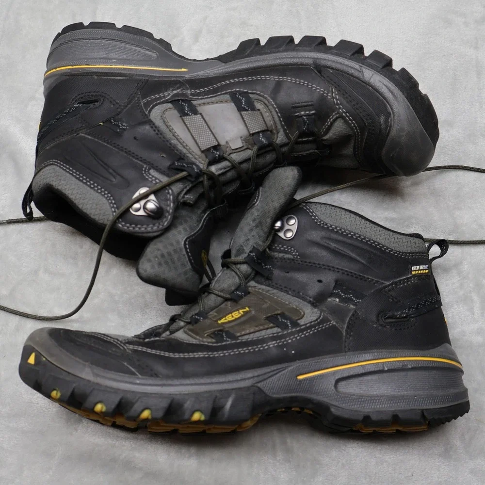 Keen couple blemish